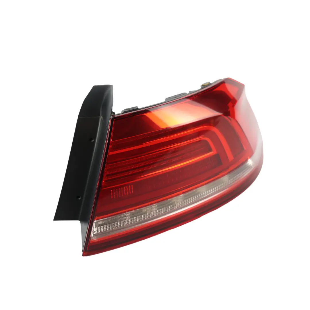 Lampa Tył LED Prawo do Volkswagen Passat B8 Sedan o numerze 3G5945096F Volkswagen Passat B8 Sedan Lampa Tył LED Prawo - SKU 3G5945096F - Numer Części 3G5945096F