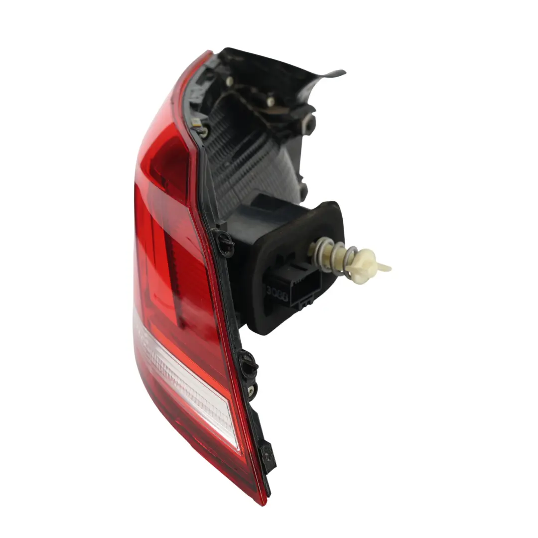Fanale Posteriore LED Destro per Volkswagen Passat B8 Berlina con numero di parte 3G5945096F Volkswagen Passat B8 Berlina Fanale Posteriore LED Destro - SKU 3G5945096F - Numero di parte 3G5945096F