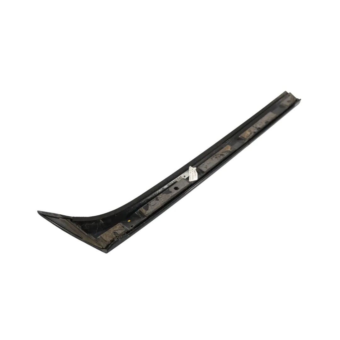 Heckspoiler Hinten Rechts für Volkswagen Passat B8 Kombi mit Teilenummer 3G9805946 Volkswagen Passat B8 Kombi Heckspoiler Hinten Rechts - SKU 3G9805946 - Teilenummer 3G9805946