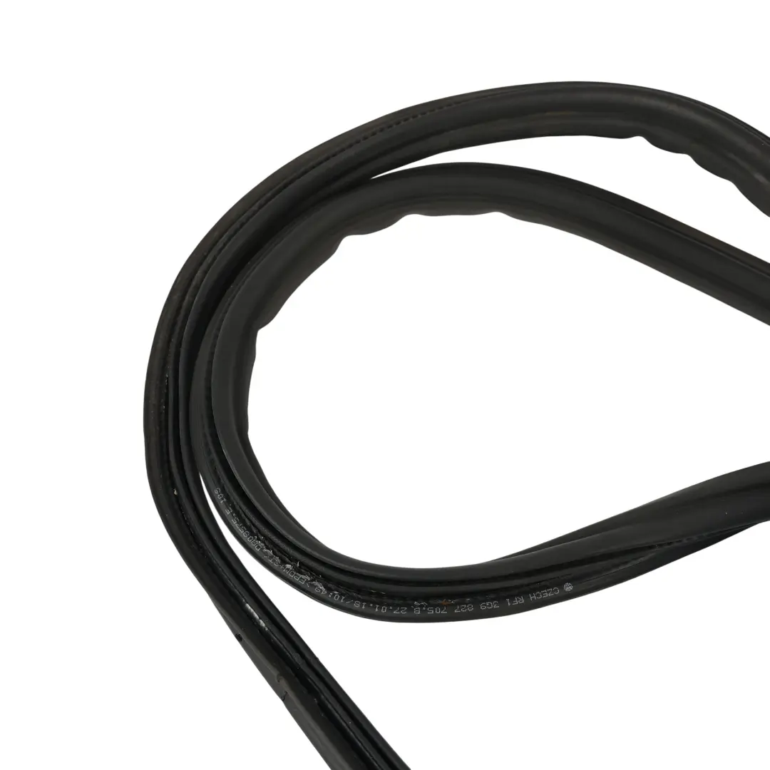 Volkswagen Passat B8 3G Guarnizione Portellone Bagagliaio Gomma - SKU 3G9827705C - Numero di parte 3G9827705C