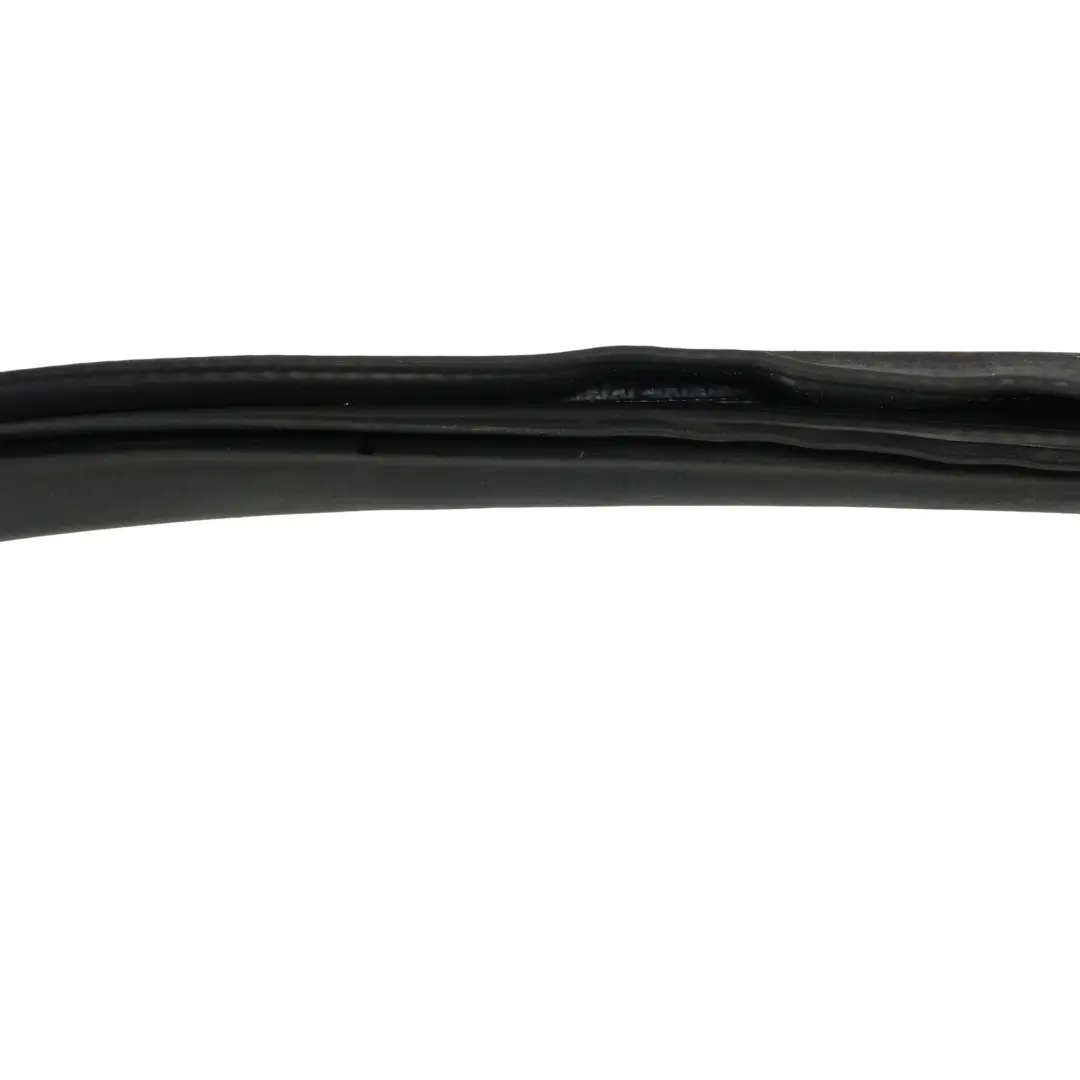 3G Guarnizione Porta Posteriore Sinistra 3G9867913K per Volkswagen Passat B8 con numero di parte 3G9867913L Volkswagen Passat B8 3G Guarnizione Porta Posteriore Sinistra 3G9867913K - SKU 3G9867913L - Numero di parte 3G9867913L