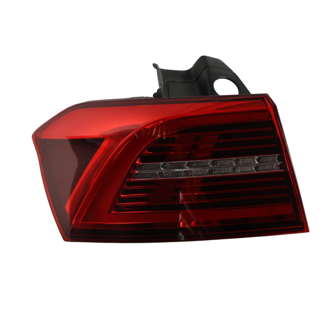 Volkswagen Passat B8 Estate Feu Arrière Gauche - SKU 3G9945207J - Numéro de pièce 3G9945207J