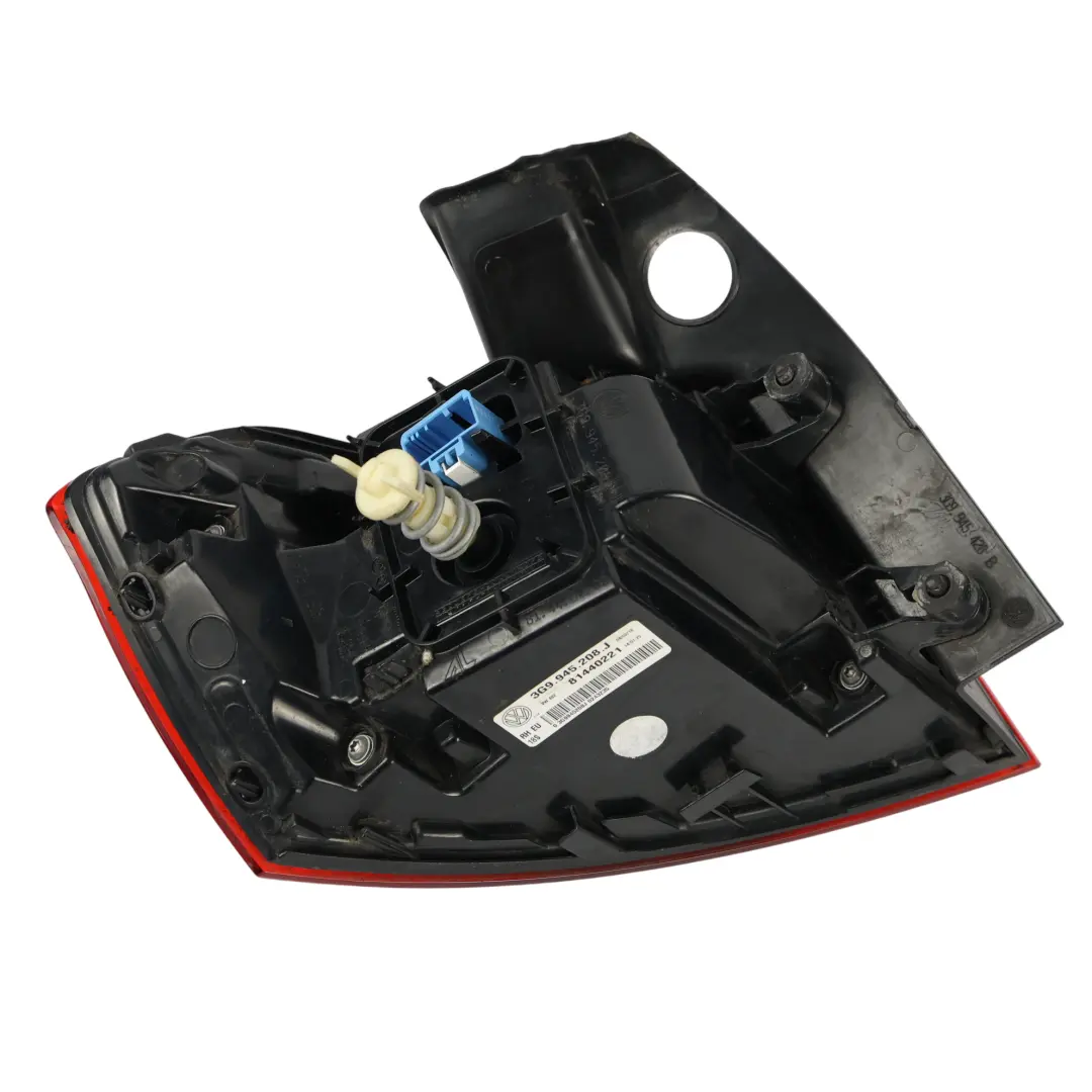 Fanale Posteriore Esterno Destro per Volkswagen Passat B8 con numero di parte 3G9945208J Volkswagen Passat B8 Fanale Posteriore Esterno Destro - SKU 3G9945208J - Numero di parte 3G9945208J