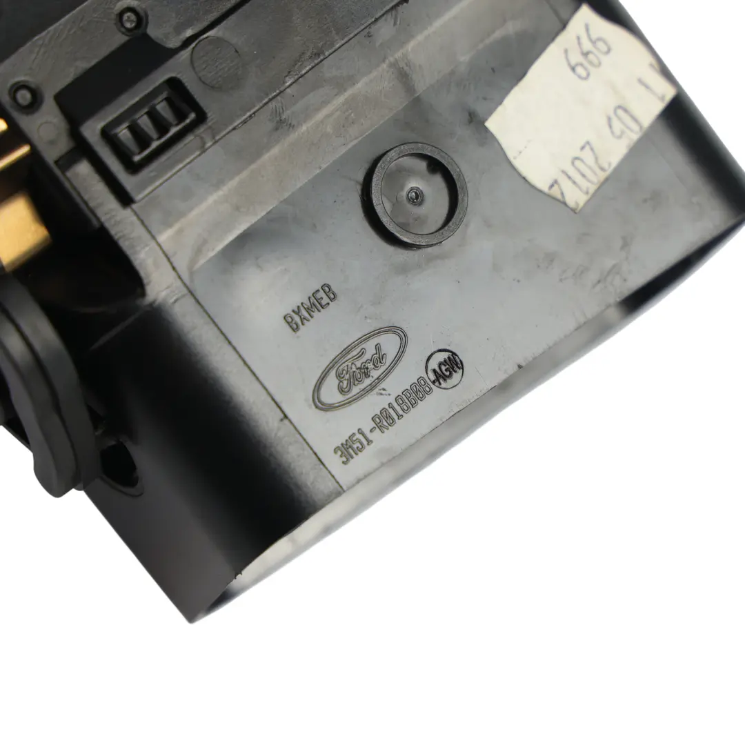 MK1 Armaturenbrett Luftdüse Verkleidung Rechts für Ford Kuga mit Teilenummer 3M51-R018B08-AGW Ford Kuga MK1 Armaturenbrett Luftdüse Verkleidung Rechts - SKU 3M51-R018B08-AGW - Teilenummer 3M51-R018B08-AGW