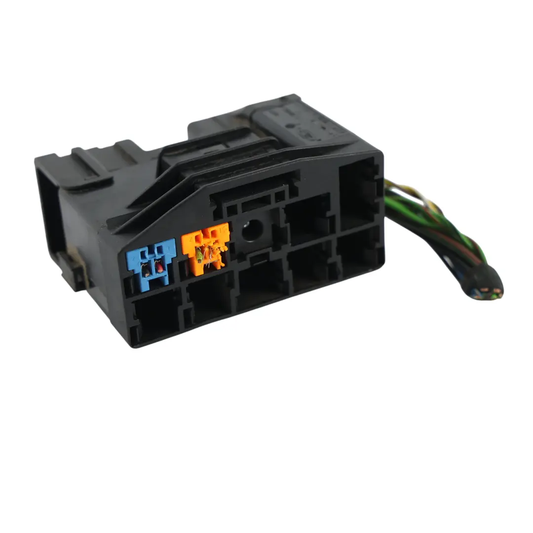 Conector Asiento Izquierdo Derecho para Land Rover Discovery 3 L319 con número de pieza 3M5T-14489-DNA Land Rover Discovery 3 L319 Conector Asiento Izquierdo Derecho - SKU 3M5T-14489-DNA - Número de pieza 3M5T-14489-DNA