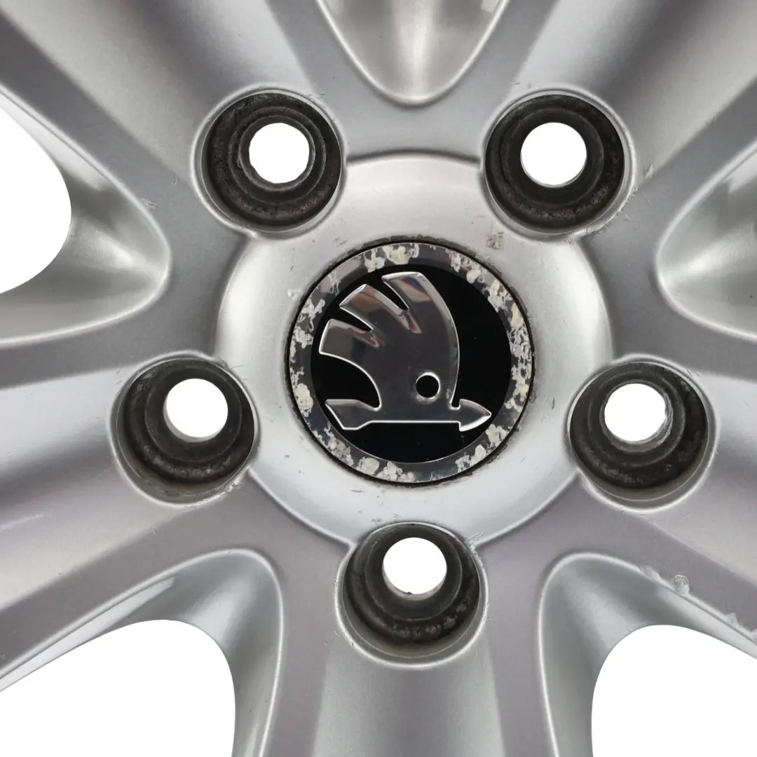 Mk2 Wheel Rim Alloy Silver 17" 7,5J ET:49 5 Double Spoke to Skoda Superb with Part number 3T0601025D Skoda Superb Mk2 Wheel Rim Alloy Silver 17" 7,5J ET:49 5 Double Spoke - SKU 3T0601025D-2 - Part number 3T0601025D
