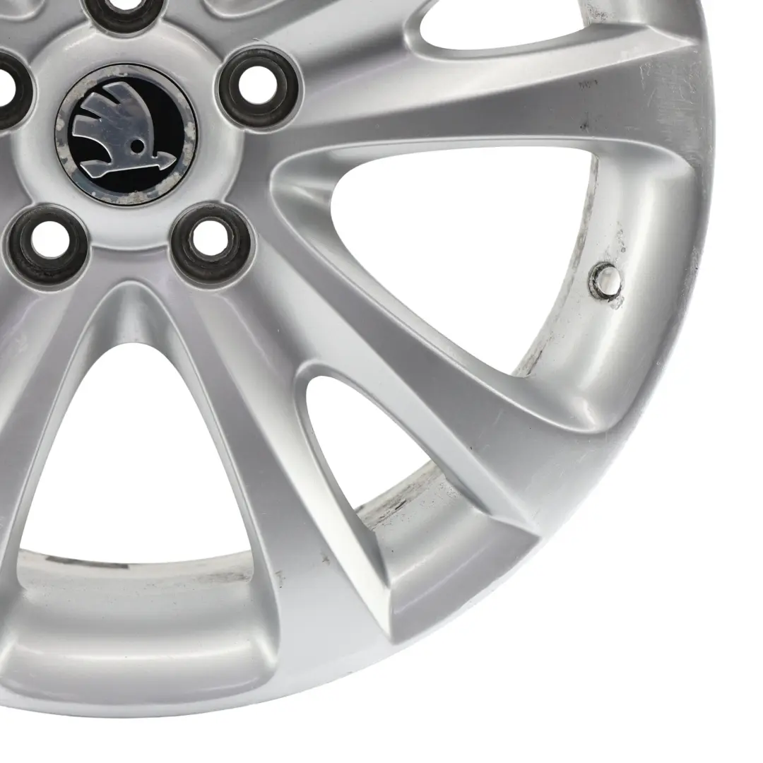 Mk2 Wheel Rim Alloy Silver 17" 7,5J ET:49 5 Double Spoke to Skoda Superb with Part number 3T0601025D Skoda Superb Mk2 Wheel Rim Alloy Silver 17" 7,5J ET:49 5 Double Spoke - SKU 3T0601025D-3 - Part number 3T0601025D