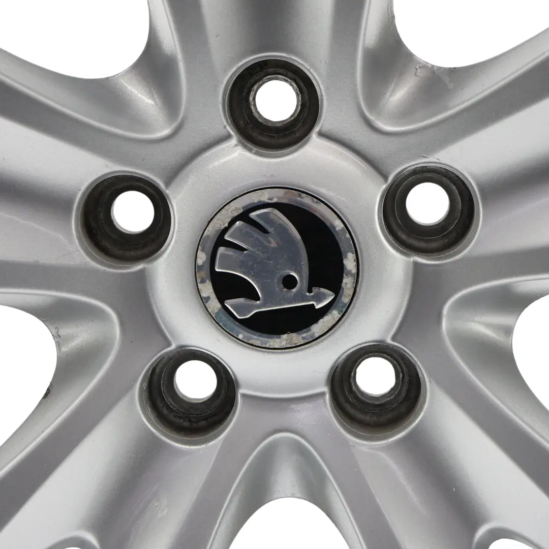 Mk2 Wheel Rim Alloy Silver 17" 7,5J ET:49 5 Double Spoke to Skoda Superb with Part number 3T0601025D Skoda Superb Mk2 Wheel Rim Alloy Silver 17" 7,5J ET:49 5 Double Spoke - SKU 3T0601025D-3 - Part number 3T0601025D
