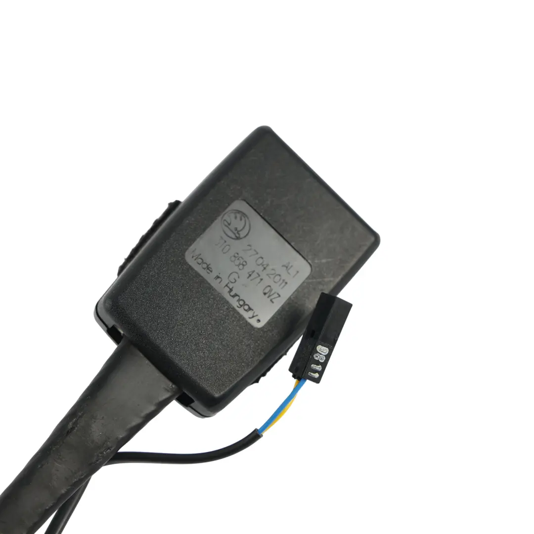 Skoda Superb B6 3T Zapinka Pasa Przednia Lewa Prawa - SKU 3T0858471 - Numer Części 3T0858471