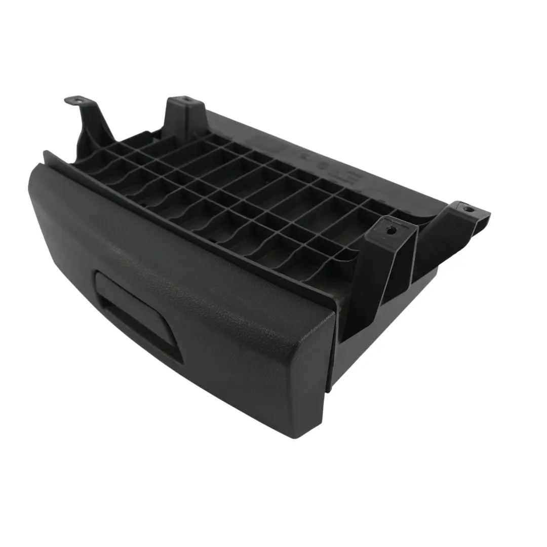MK3 Guantera Asiento Delantero Negro Derecho para Seat Leon Cupra con número de pieza 3T0881578C Seat Leon Cupra MK3 Guantera Asiento Delantero Negro Derecho - SKU 3T0881578C - Número de pieza 3T0881578C