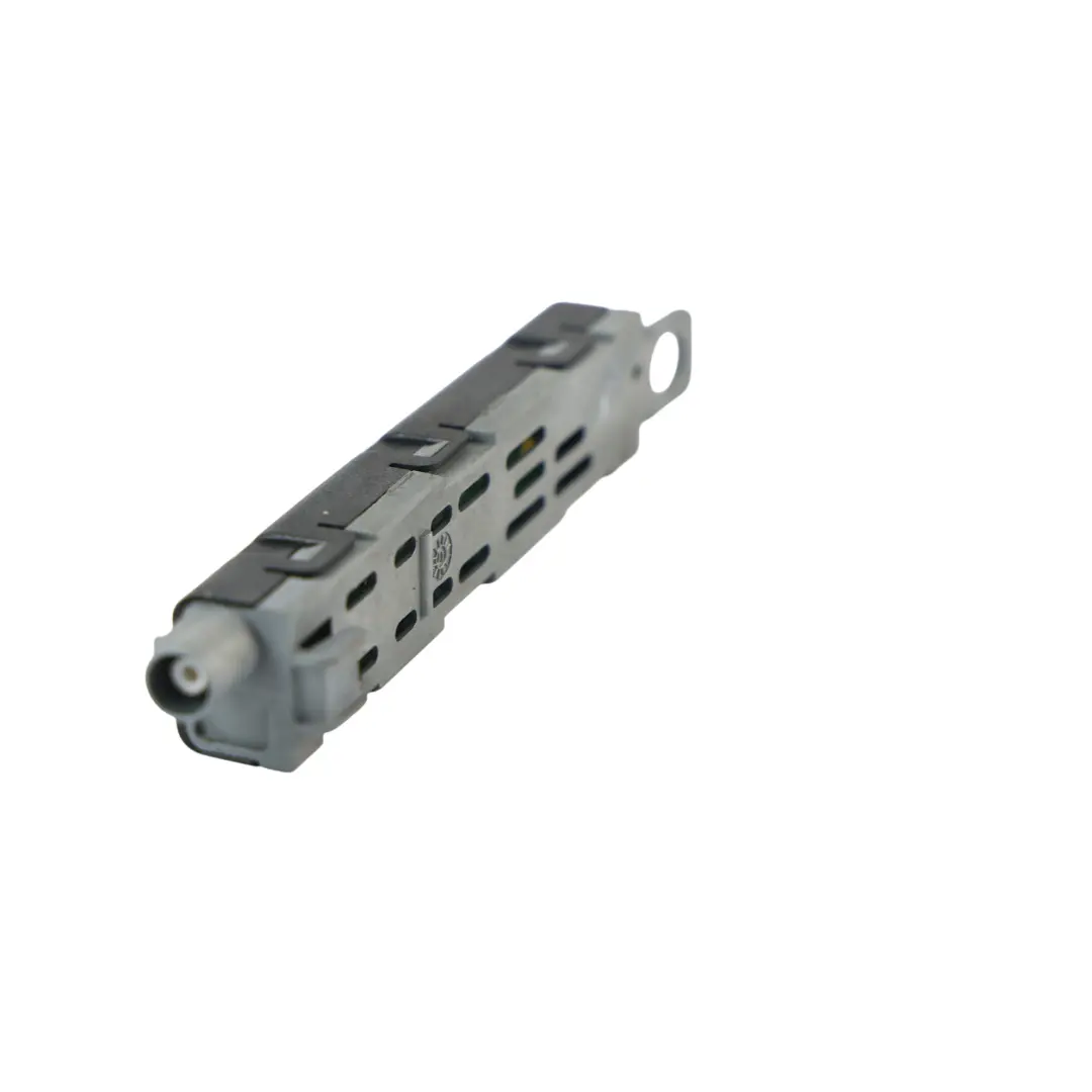 Mk2 B6 Module Amplificateur Antenne pour Skoda Superb à propos du numéro de pièce 3T9035577 Skoda Superb Mk2 B6 Module Amplificateur Antenne - SKU 3T9035577 - Numéro de pièce 3T9035577