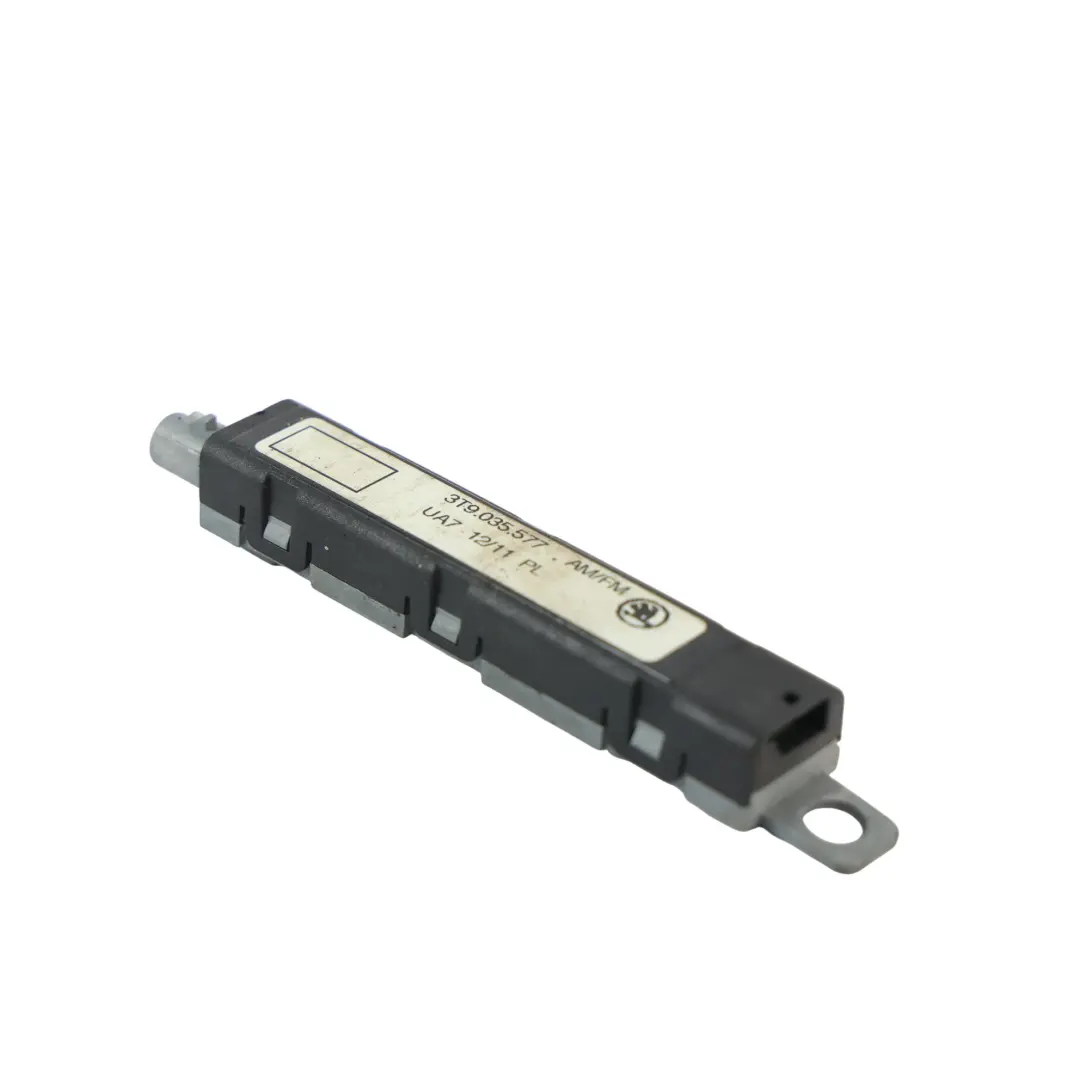 Mk2 B6 Module Amplificateur Antenne pour Skoda Superb à propos du numéro de pièce 3T9035577 Skoda Superb Mk2 B6 Module Amplificateur Antenne - SKU 3T9035577 - Numéro de pièce 3T9035577