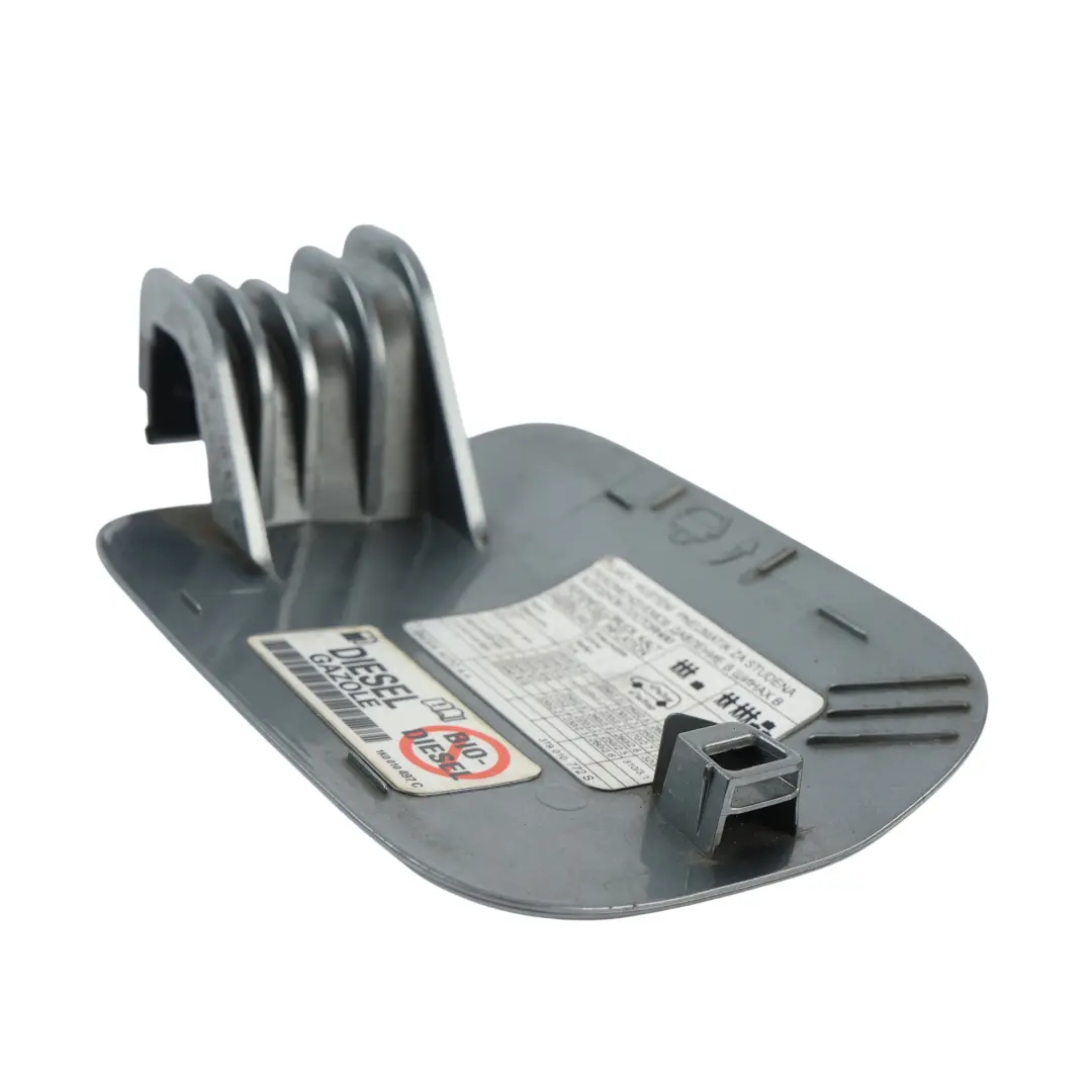 MK3 B6 Tapa Combustible Cubierta Trim Gris Platino F8L para Skoda Superb con número de pieza 3T9809857A Skoda Superb MK3 B6 Tapa Combustible Cubierta Trim Gris Platino F8L - SKU 3T9809857A-PLA - Número de pieza 3T9809857A