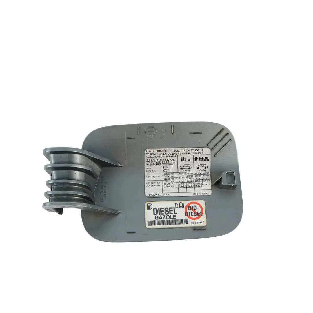 Mk3 B6 Klapka Wlewu Paliwa Platynowy Szary F8L do Skoda Superb o numerze 3T9809857A Skoda Superb Mk3 B6 Klapka Wlewu Paliwa Platynowy Szary F8L - SKU 3T9809857A-PLA - Numer Części 3T9809857A