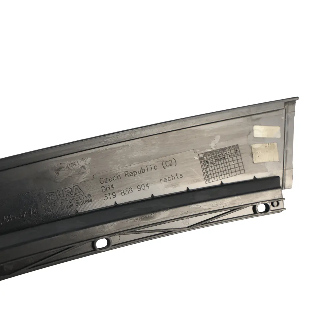 MK3 Garniture Montant C Porte Panneau Droit pour Skoda Superb à propos du numéro de pièce 3T9839904 Skoda Superb MK3 Garniture Montant C Porte Panneau Droit - SKU 3T9839904 - Numéro de pièce 3T9839904