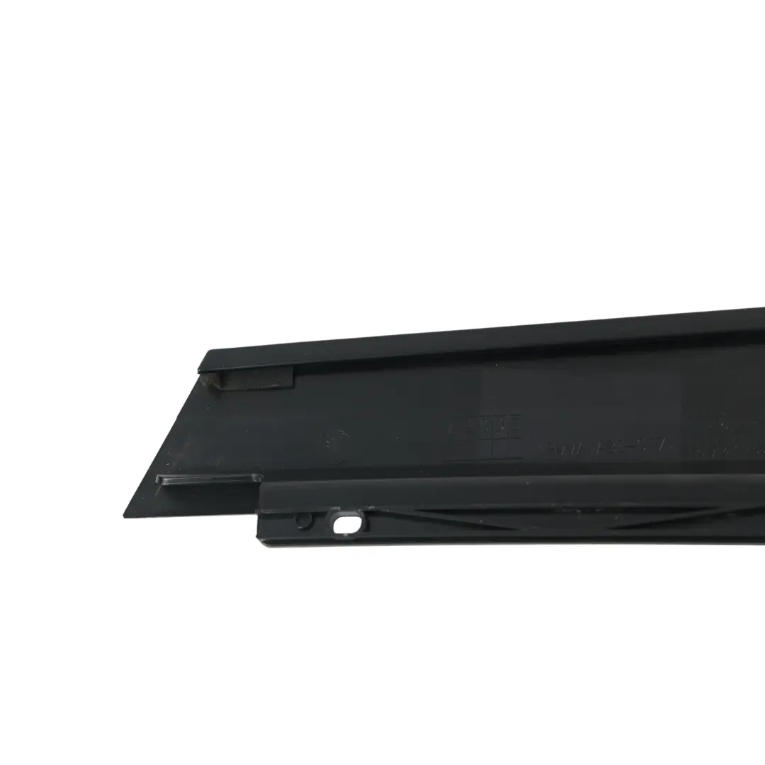 Skoda Superb MK3 Garniture Montant C Porte Panneau Droit - SKU 3T9839904 - Numéro de pièce 3T9839904