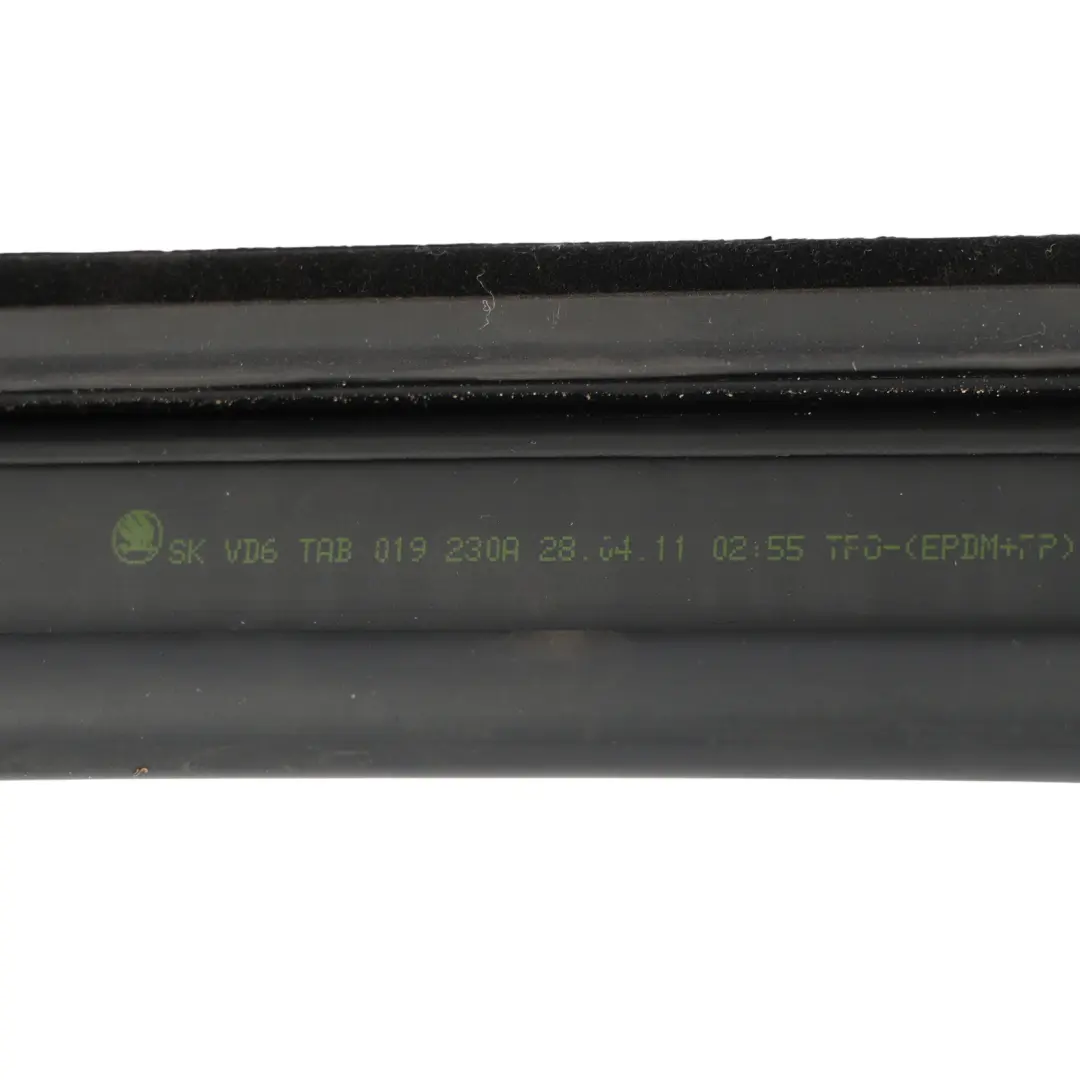 Mk2 B6 Door Window Seal Frame Trim Rear Left N/S to Skoda Superb with Part number 3T9845209AD Skoda Superb Mk2 B6 Door Window Seal Frame Trim Rear Left N/S - SKU 3T9845209AD - Part number 3T9845209AD