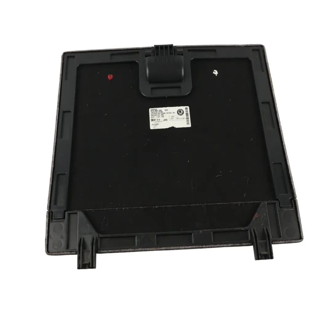 3T Osłona Wykładzina Bagażnika Prawa do Skoda Superb B6 o numerze 3T9868886 Skoda Superb B6 3T Osłona Wykładzina Bagażnika Prawa - SKU 3T9868886 - Numer Części 3T9868886