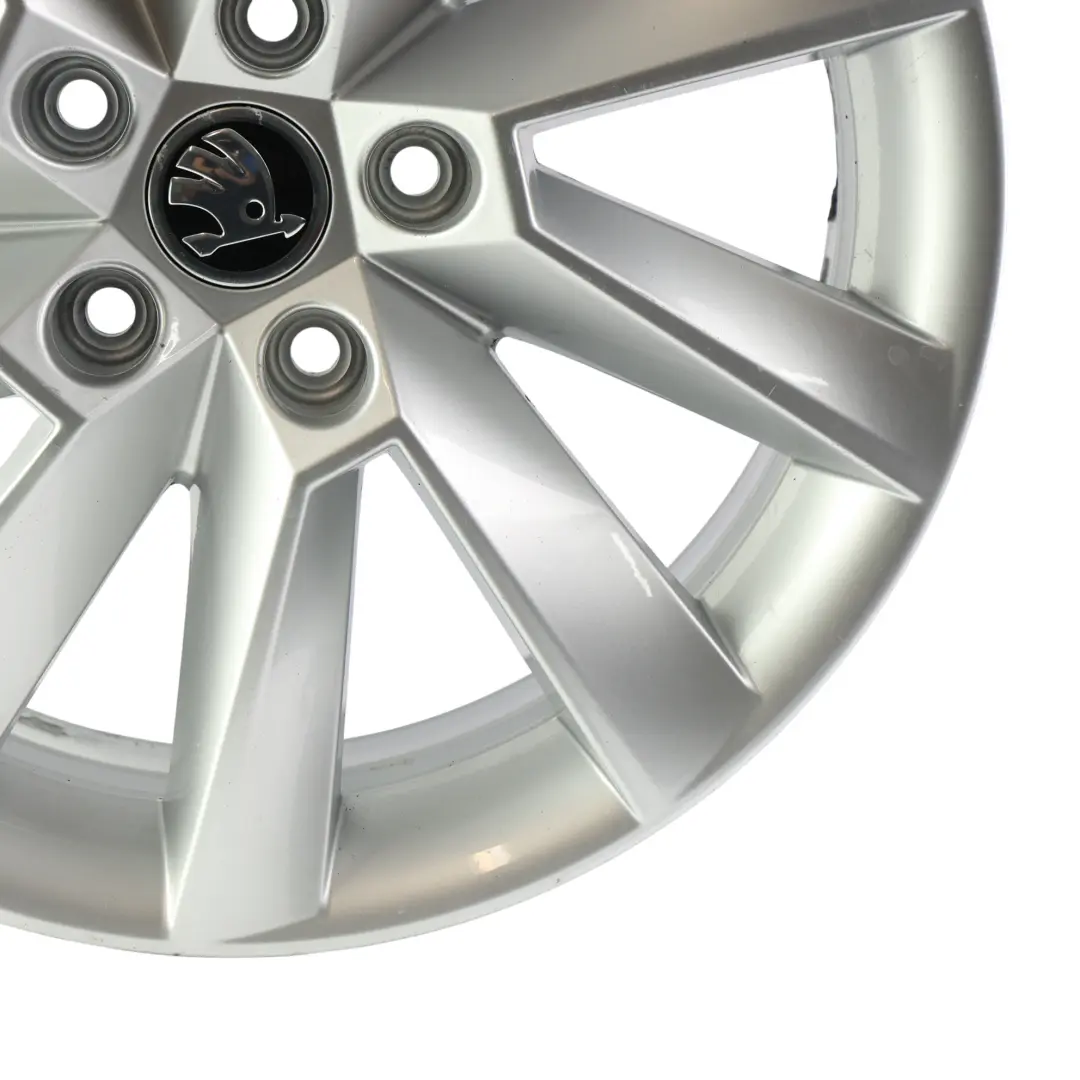 Skoda Superb MK3 Felge Alu Silber 17" 7J ET:40 - SKU 3V0601025C-2 - Teilenummer 3V0601025C