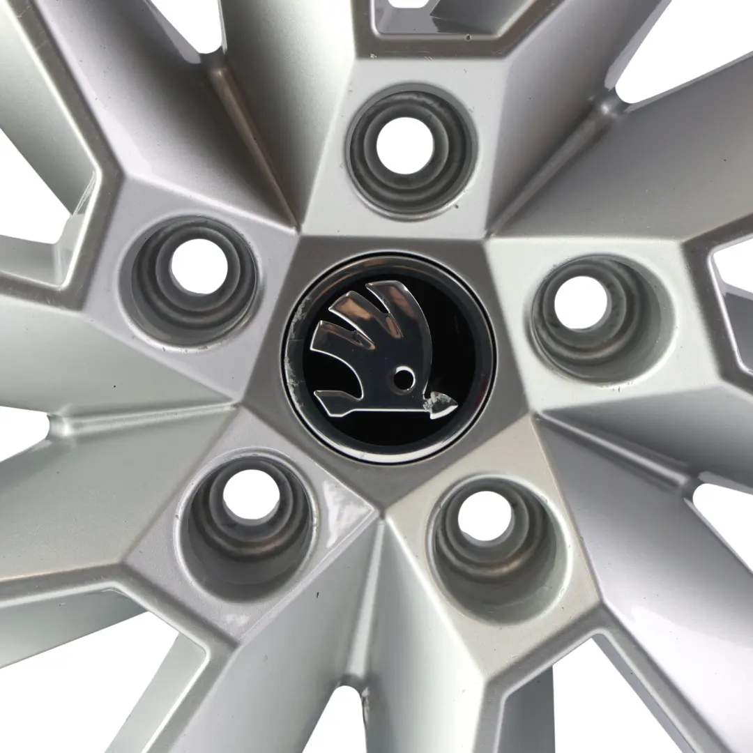 MK3 Wheel Rim Alloy Silver 17" 7J ET:40 to Skoda Superb with Part number 3V0601025C Skoda Superb MK3 Wheel Rim Alloy Silver 17" 7J ET:40 - SKU 3V0601025C-3 - Part number 3V0601025C