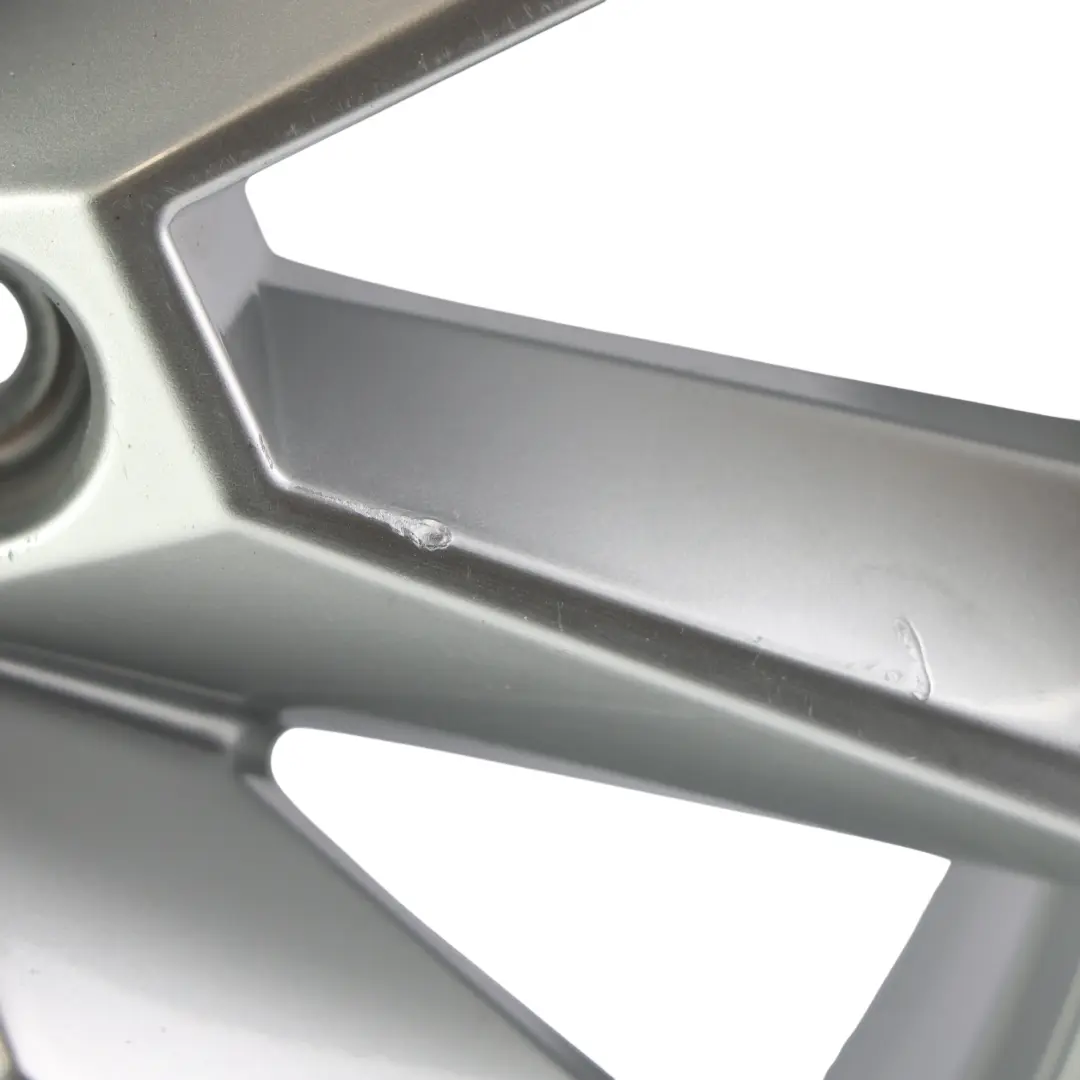 MK3 Wheel Rim Alloy Silver 17" 7J ET:40 to Skoda Superb with Part number 3V0601025C Skoda Superb MK3 Wheel Rim Alloy Silver 17" 7J ET:40 - SKU 3V0601025C-3 - Part number 3V0601025C