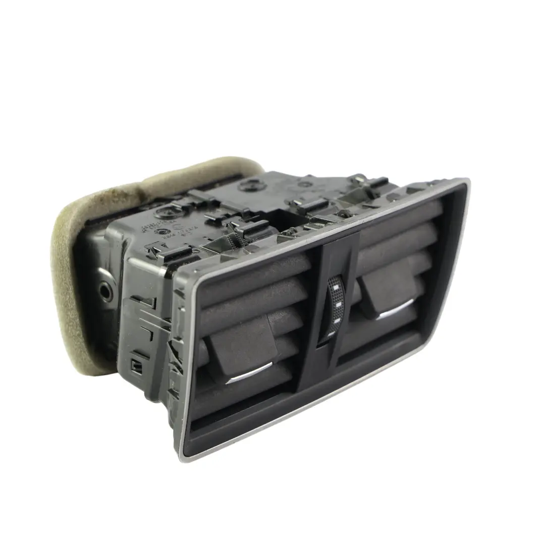 Skoda Superb MK3 Rejilla Ventilación Consola Central Trasera - SKU 3V0819203A - Número de pieza 3V0819203A