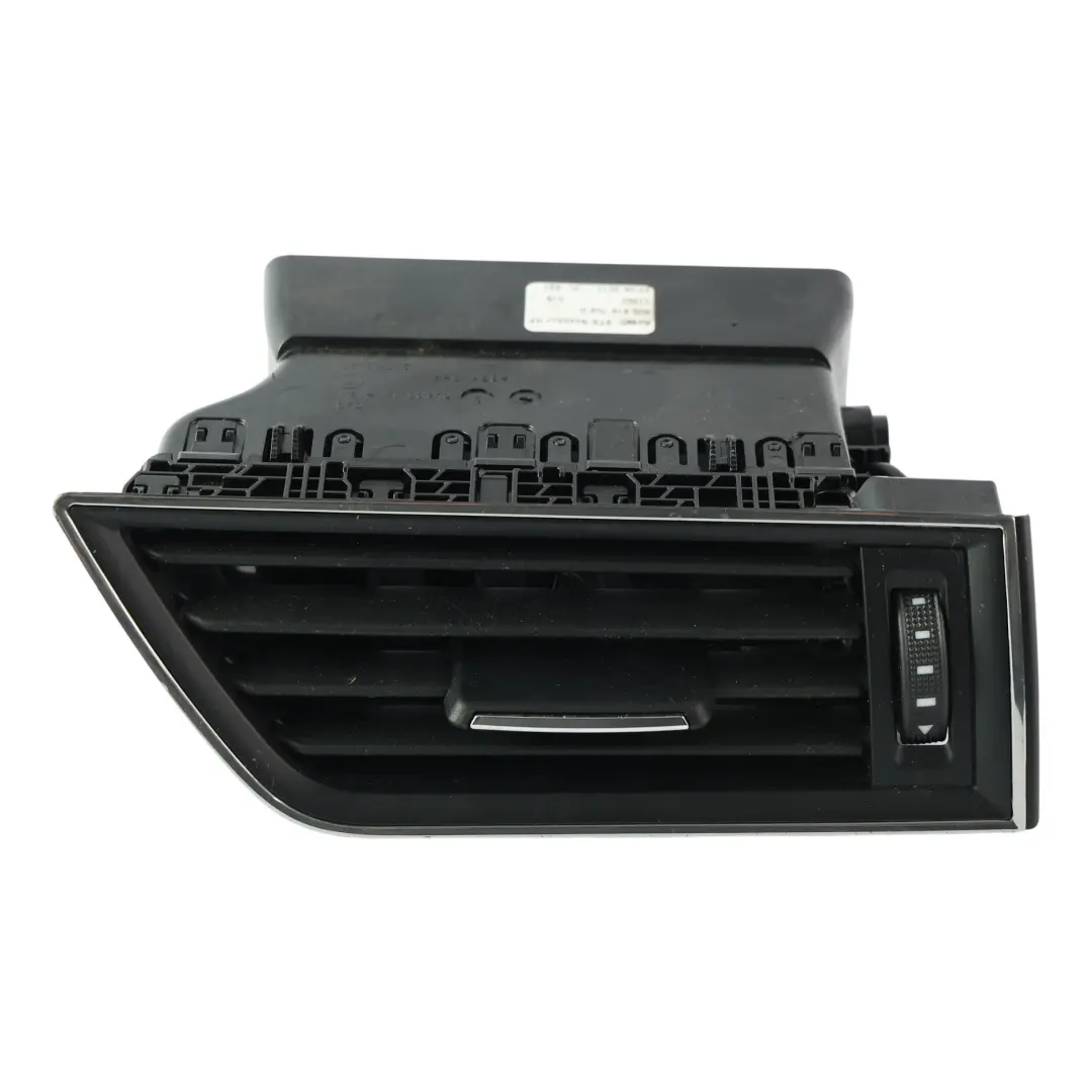 Skoda Superb 3V Kratka Nawiewu Deski Rozdzielczej Prawa - SKU 3V0819702D - Numer Części 3V0819702D