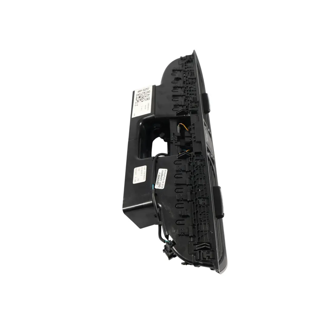 Skoda Superb 3V Grille Aération Console Panneau Couverture - SKU 3V0820951D - Numéro de pièce 3V0820951D