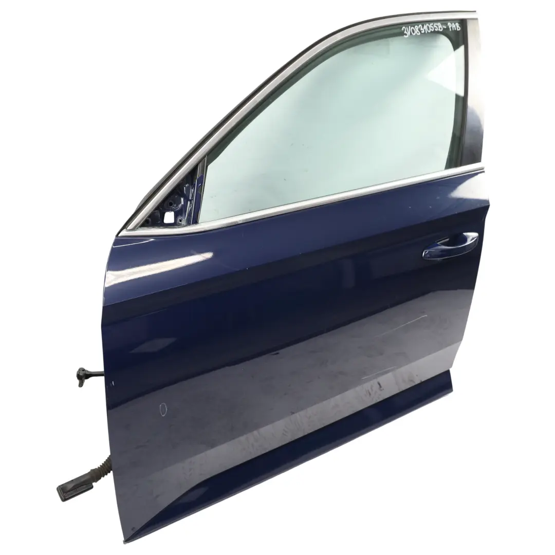 Skoda Superb MK3 Pannello Copertura Porta Anteriore Sinistra Blu Pacifico F5A - SKU 3V0831055B-PAB - Numero di parte 3V0831055B