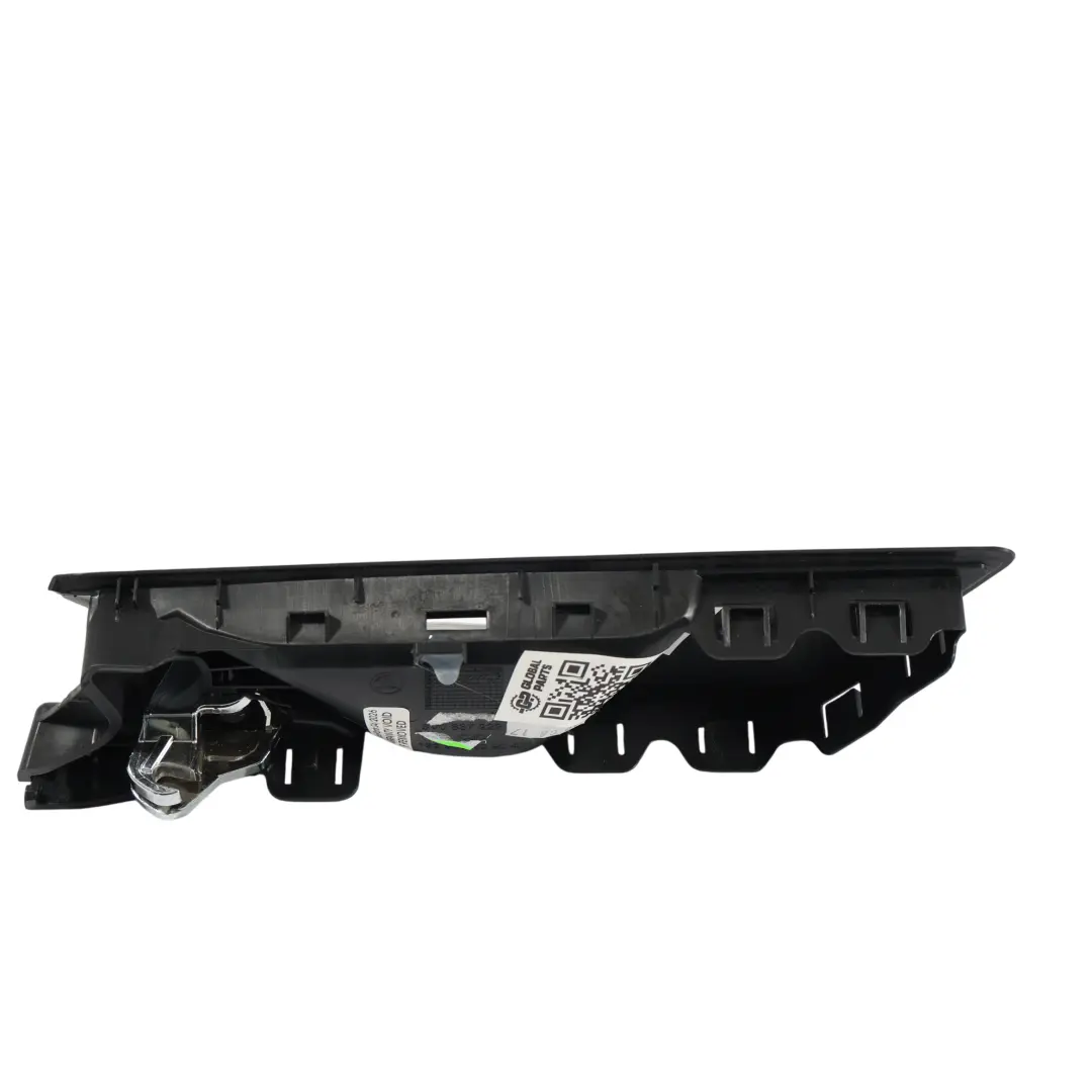 MK3 B8 3V Interior Door Handle Grab Front Right O/S to Skoda Superb with Part number 3V0837222 Skoda Superb MK3 B8 3V Interior Door Handle Grab Front Right O/S - SKU 3V0837222 - Part number 3V0837222