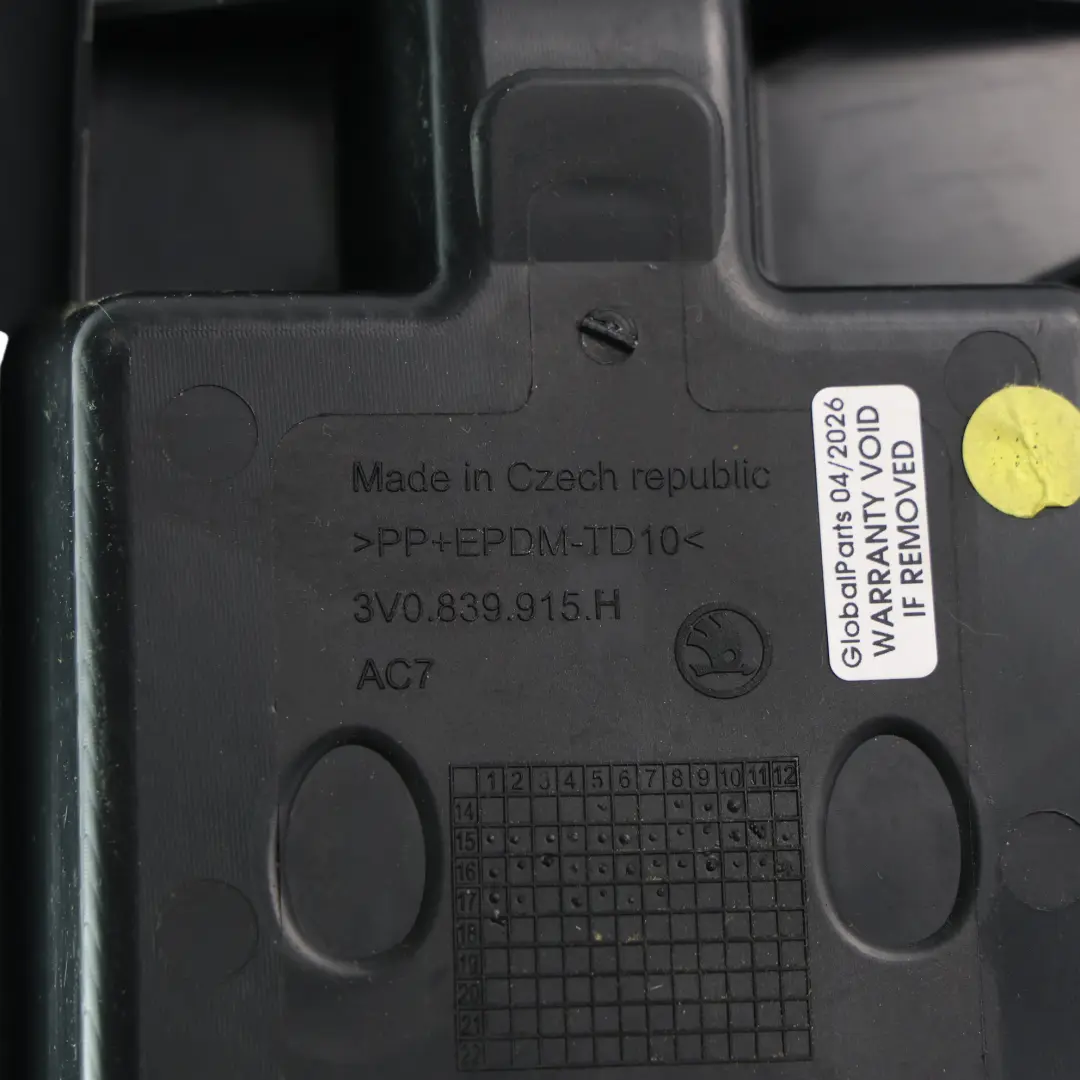 Skoda Superb 3V Türverkleidung Abdeckung Hinten Links - SKU 3V0839915H - Teilenummer 3V0839915H