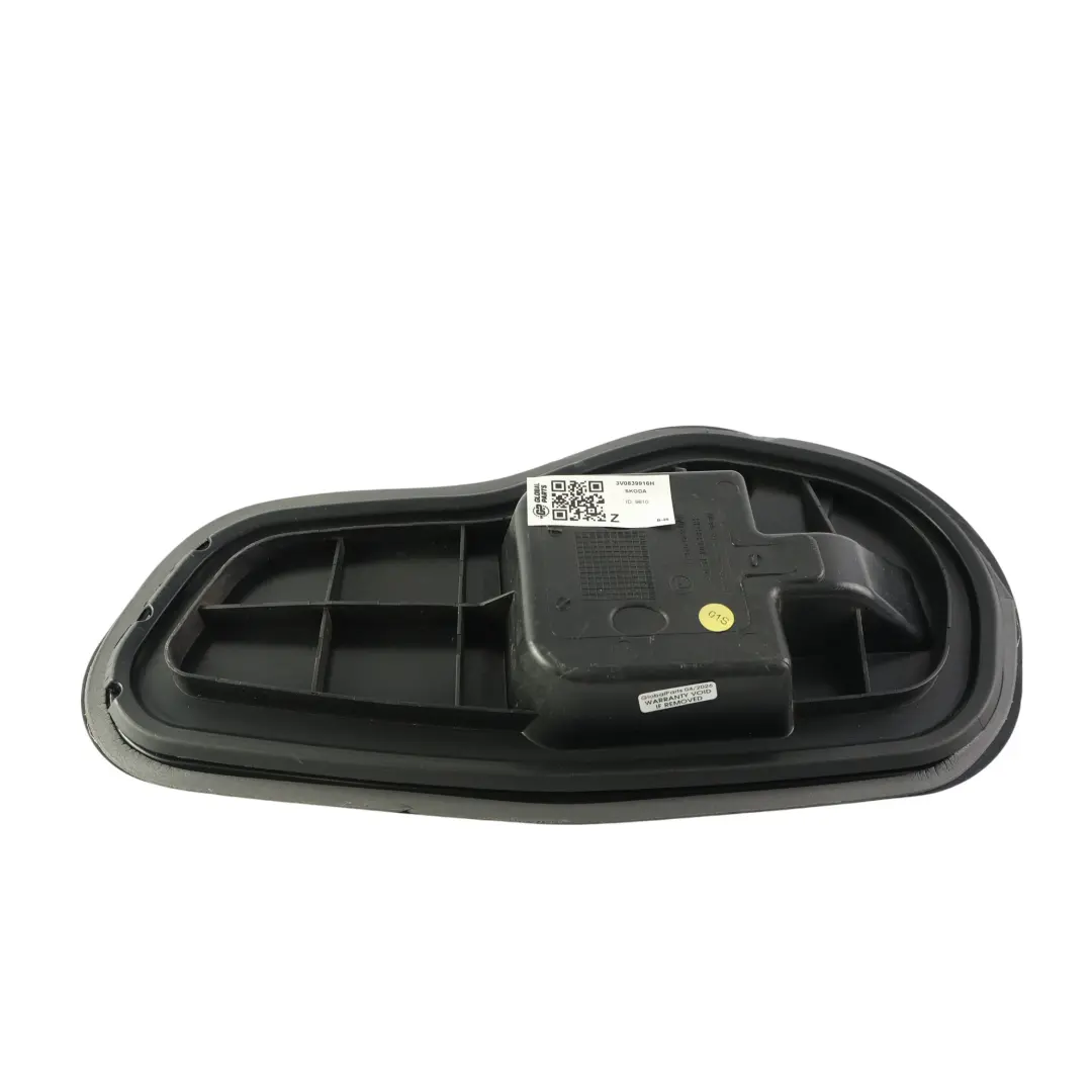 Skoda Superb Mk3 Zaślepka Osłona Tylnych Drzwi Prawa - SKU 3V0839916H - Numer Części 3V0839916H