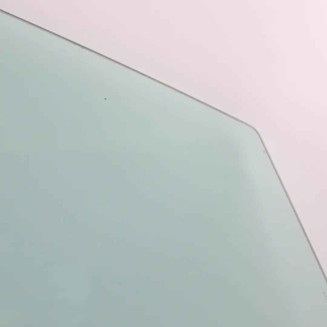 MK3 3V Door Window Glass AS2 Front Right O/S Side to Skoda Superb with Part number 3V0845202 Skoda Superb MK3 3V Door Window Glass AS2 Front Right O/S Side - SKU 3V0845202 - Part number 3V0845202