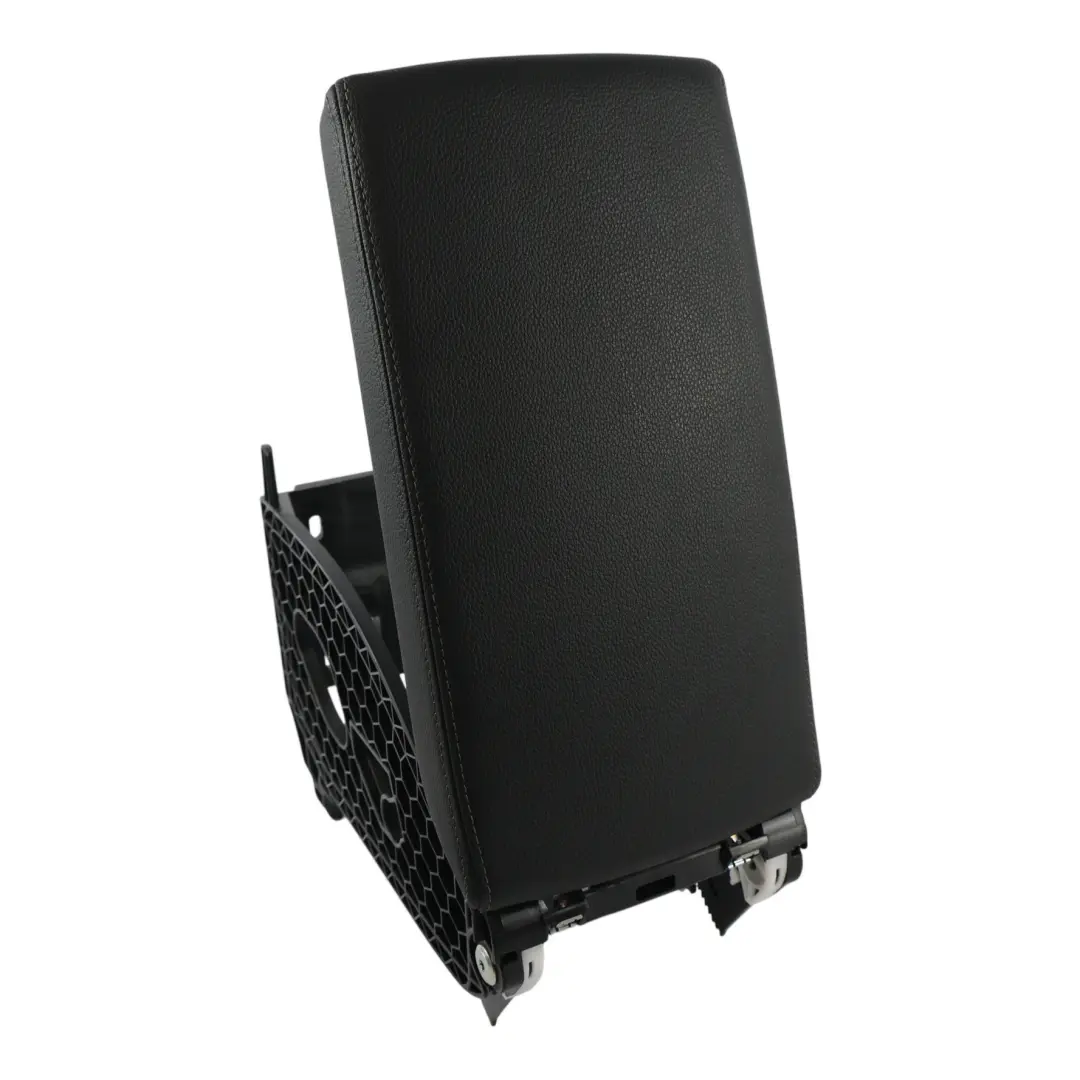 Skoda Superb MK3 3V Console Centrale Accoudoir Cuir Panneau Noir - SKU 3V0864207 - Numéro de pièce 3V0864207