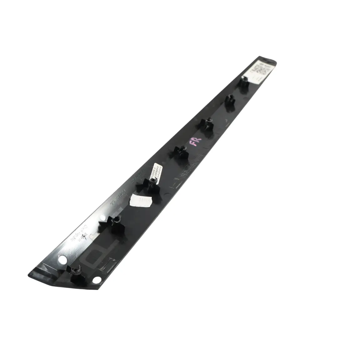 3V Poszycie Drzwi Przedni Prawy do Skoda Superb o numerze 3V0867440 Skoda Superb 3V Poszycie Drzwi Przedni Prawy - SKU 3V0867440 - Numer Części 3V0867440