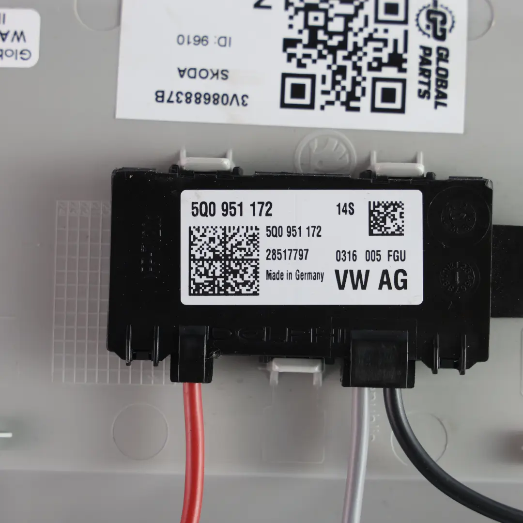 Skoda Superb MK3 Innenraum Dach Leselampe Brillenfach - SKU 3V0868837B - Teilenummer 3V0868837B