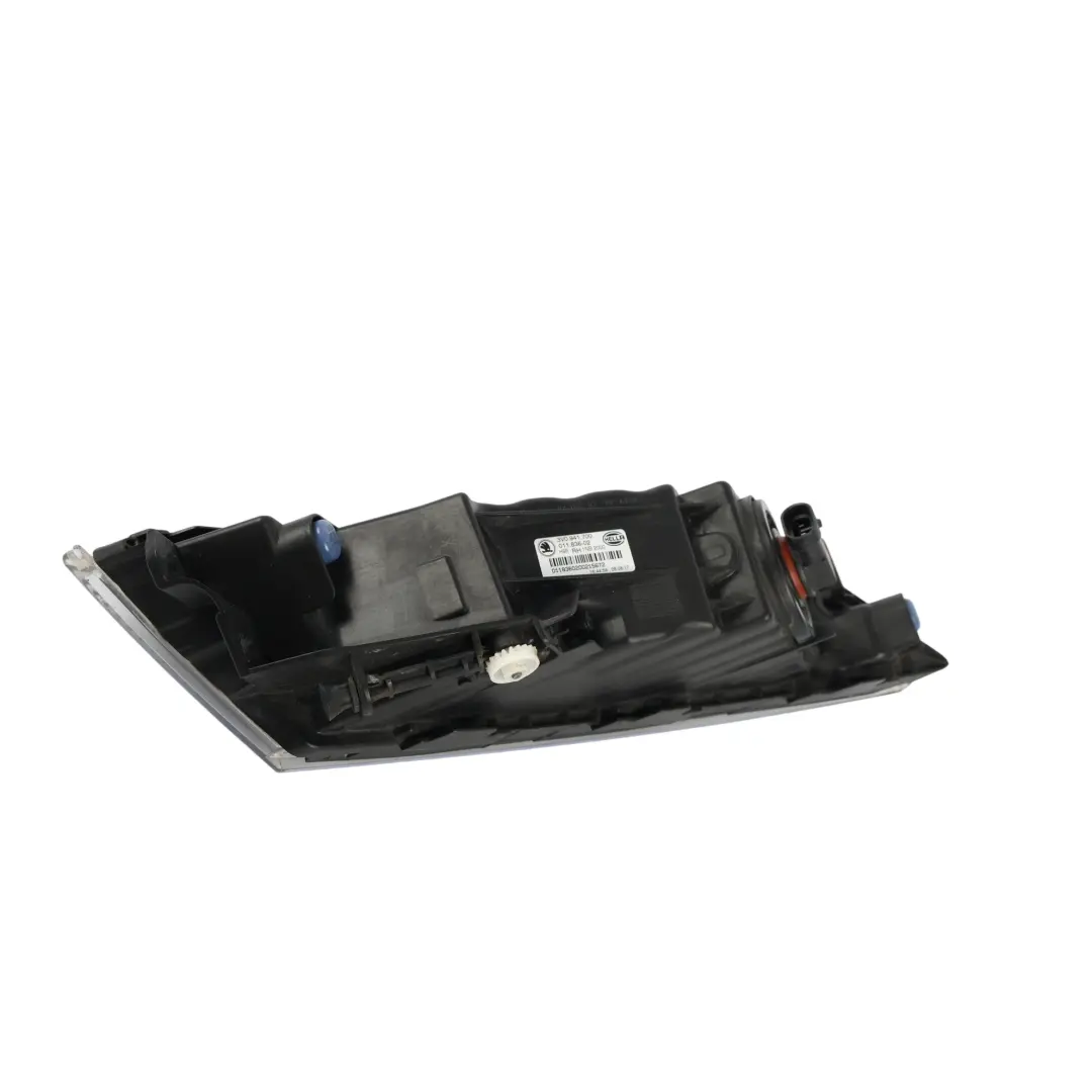 Skoda Superb MK3 Nebelscheinwerfer Vorne Rechts - SKU 3V0941700 - Teilenummer 3V0941700