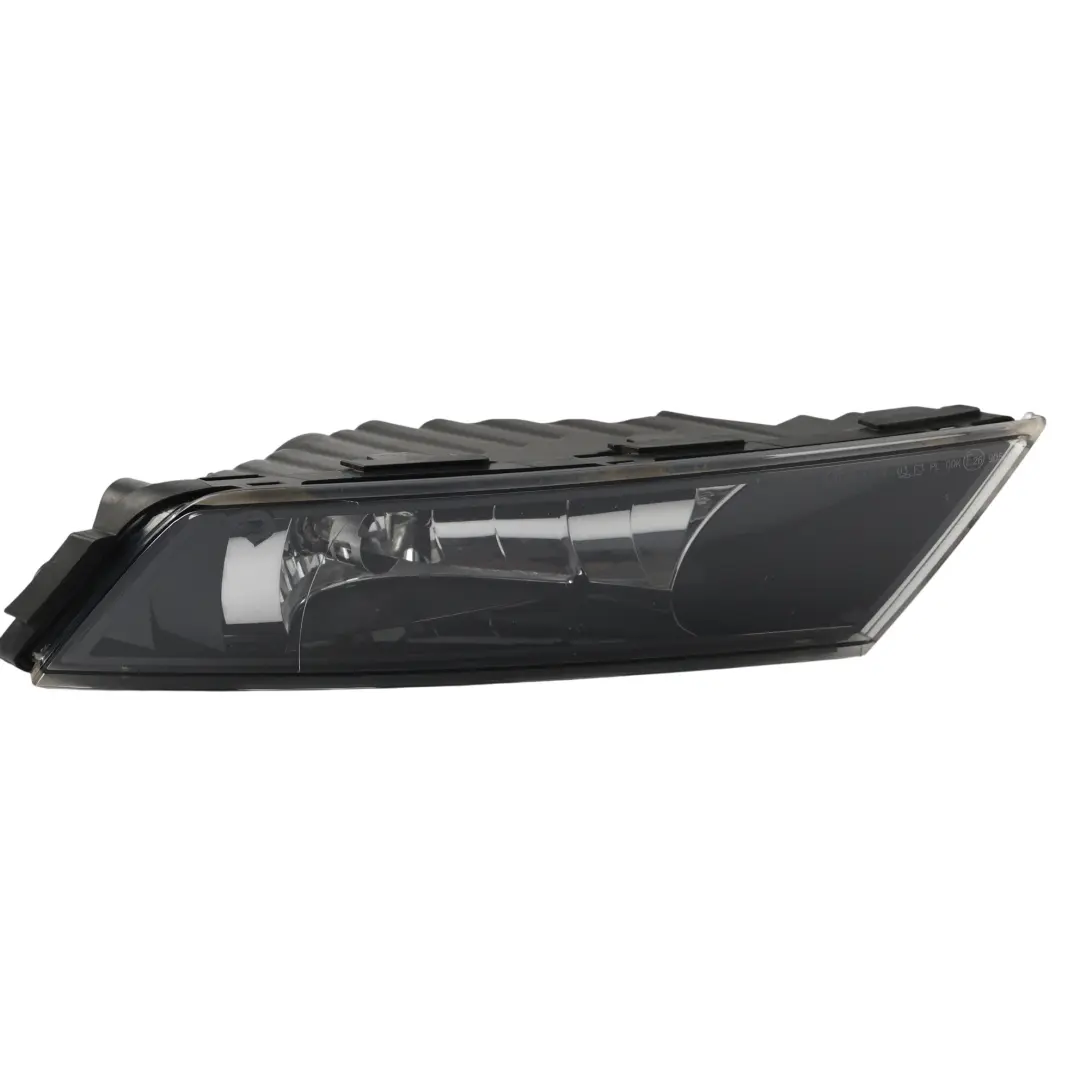Skoda Superb MK3 Fog Light Front Right O/S - SKU 3V0941700 - Part number 3V0941700