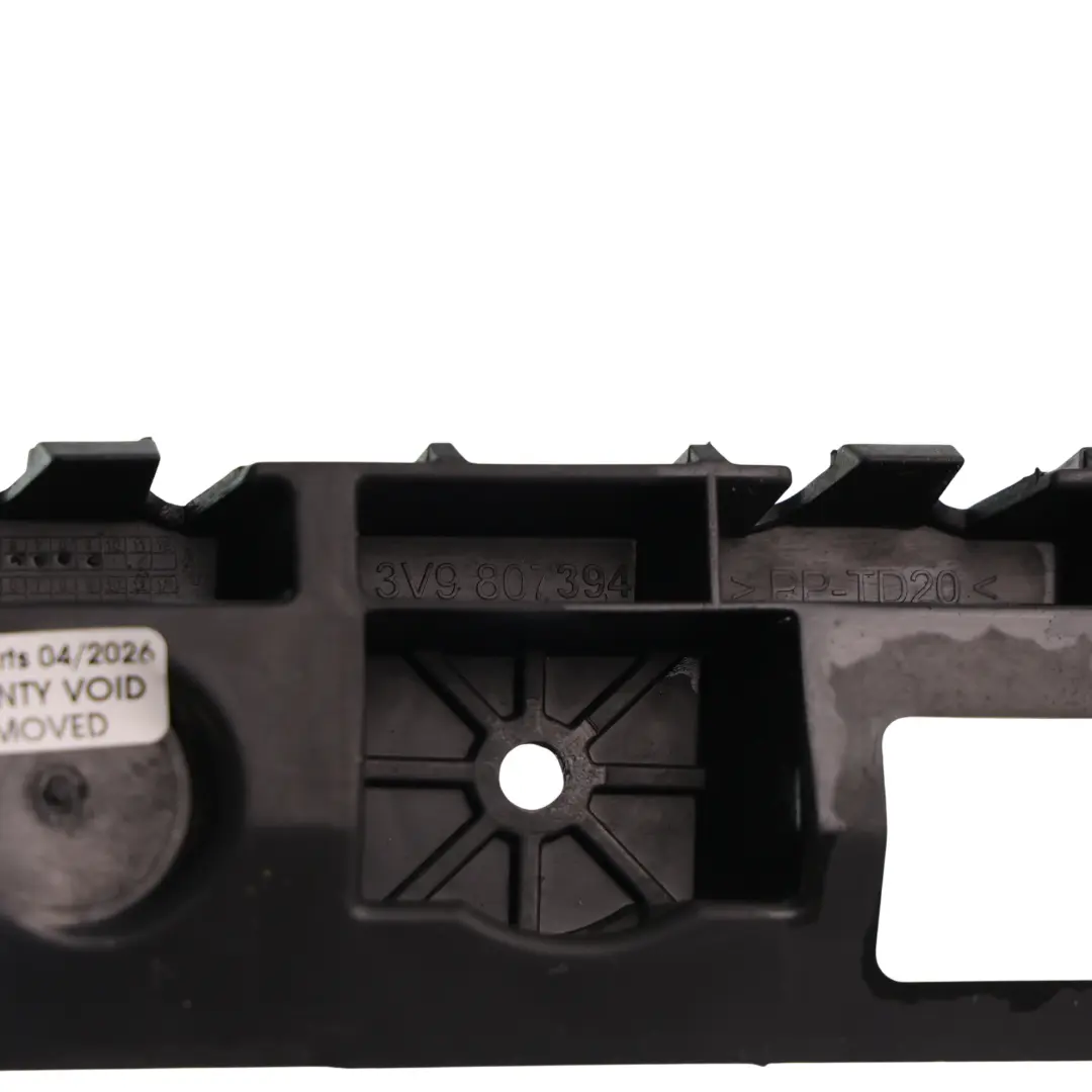 Skoda Superb 3V Soporte Guía Parachoques Trasero Derecho - SKU 3V9807394 - Número de pieza 3V9807394