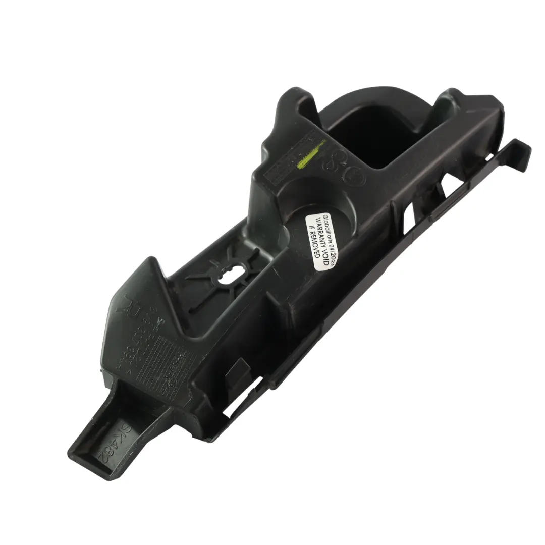 MK3 Ślizg Mocowanie Zderzaka Tylny Prawy do Skoda Superb o numerze 3V9807394A Skoda Superb MK3 Ślizg Mocowanie Zderzaka Tylny Prawy - SKU 3V9807394A - Numer Części 3V9807394A