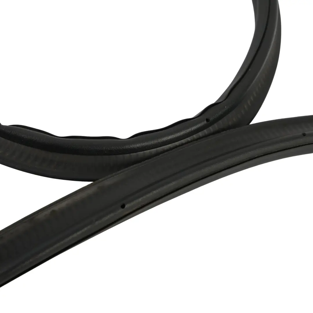 Skoda Superb 3V Guarnizione Gomma Portellone Bagagliaio Posteriore - SKU 3V9827705C - Numero di parte 3V9827705C