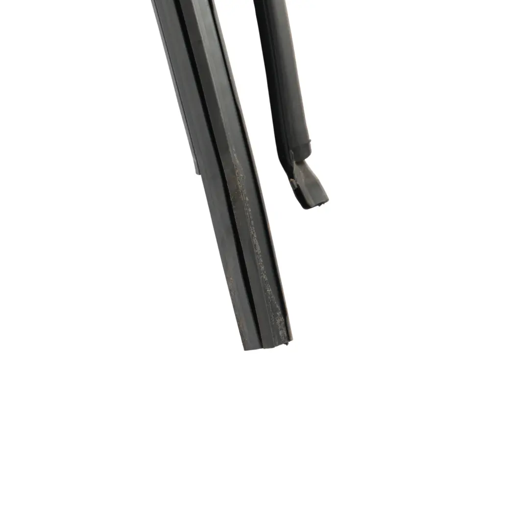 3V Combi Window Guide Seal Gasket Rear Right O/S to Skoda Superb with Part number 3V9839432Q Skoda Superb 3V Combi Window Guide Seal Gasket Rear Right O/S - SKU 3V9839432Q - Part number 3V9839432Q