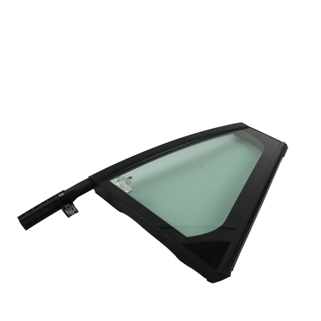 3V Cristal Ventana Trasera Lateral Verde AS2 Izquierdo para Skoda Superb con número de pieza 3V9845213D Skoda Superb 3V Cristal Ventana Trasera Lateral Verde AS2 Izquierdo - SKU 3V9845213D - Número de pieza 3V9845213D