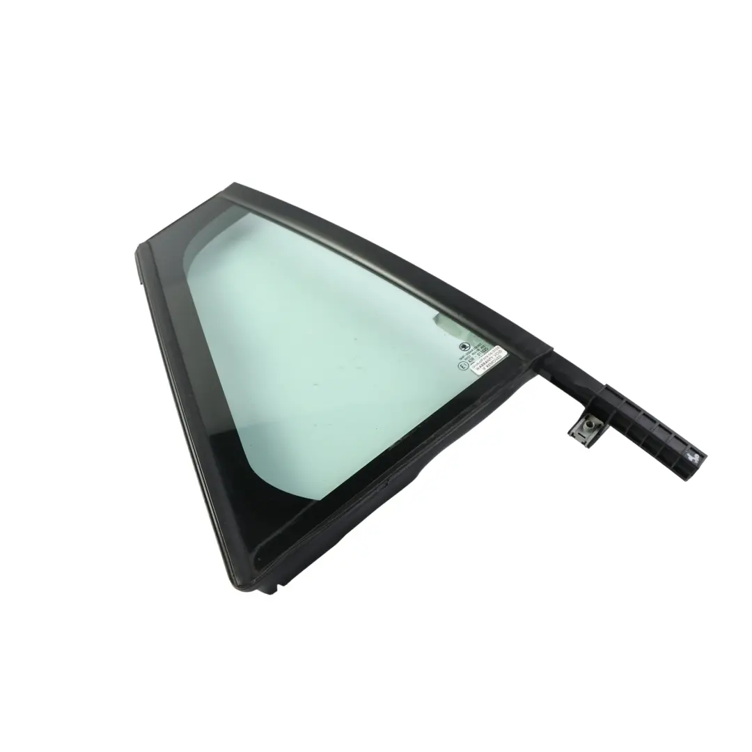 MK3 Estate Vitre Fixe Arrière Droite pour Skoda Superb à propos du numéro de pièce 3V9845214D Skoda Superb MK3 Estate Vitre Fixe Arrière Droite - SKU 3V9845214D - Numéro de pièce 3V9845214D