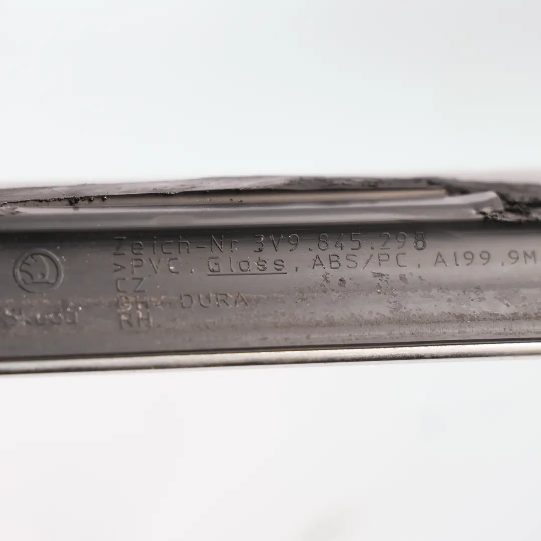 Skoda Superb 3V Side Window Fixed Glass Tinted Chrome Rear Right O/S 3V9845298 - SKU 3V9845298K - Part number 3V9845298K