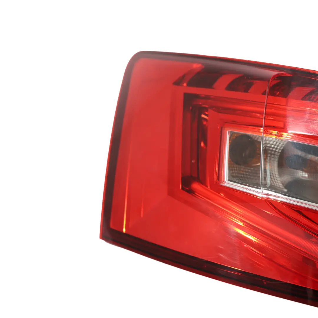 3V MK3 Estate Luz Trasera Izquierda Derecha SET para Skoda Superb con número de pieza 3V9945207A Skoda Superb 3V MK3 Estate Luz Trasera Izquierda Derecha SET - SKU 3V9945207A - Número de pieza 3V9945207A