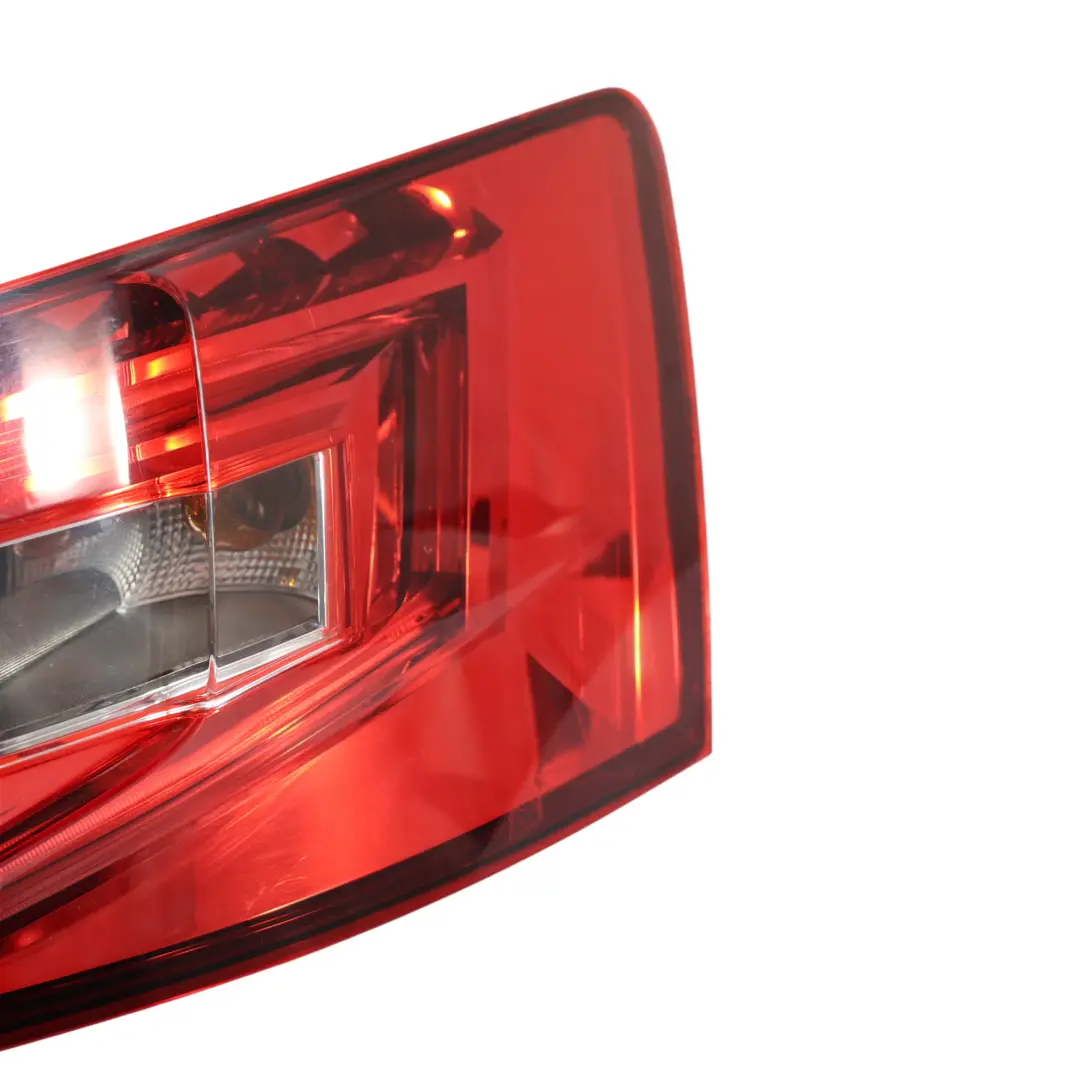 Skoda Superb 3V Mk3 Estate Rear Tail Light Lamp Left Right N/O/S SET - SKU 3V9945207A - Part number 3V9945207A