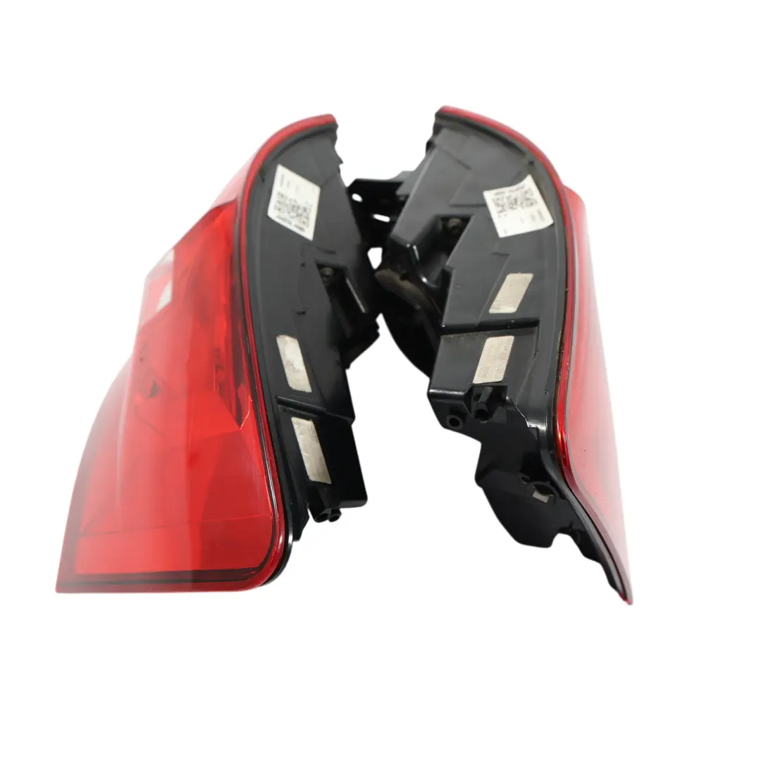 Skoda Superb 3V Mk3 Estate Rear Tail Light Lamp Left Right N/O/S SET - SKU 3V9945207A - Part number 3V9945207A