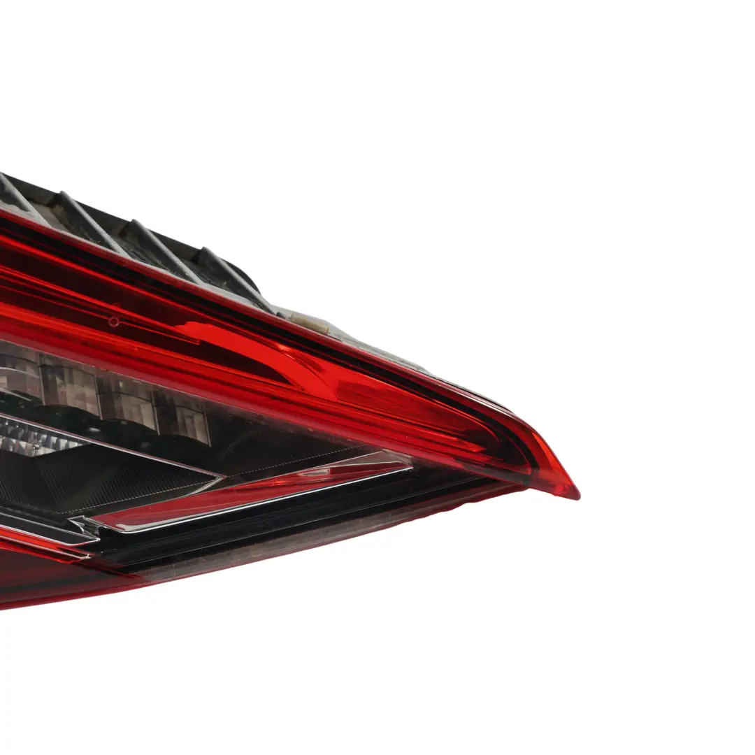 Skoda Superb 3V Luz Trasera LED Lámpara Trasera Interior Izquierda - SKU 3V9945307B - Número de pieza 3V9945307B