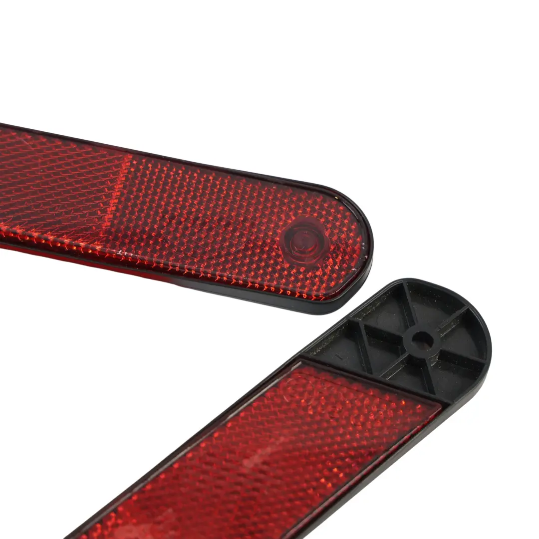 Triangolo Emergenza Pericolo per Volkswagen Audi Seat Skoda con numero di parte 4B9860251A Volkswagen Audi Seat Skoda Triangolo Emergenza Pericolo - SKU 4B9860251A - Numero di parte 4B9860251A